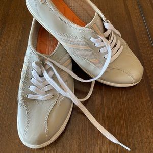 Womens Keds Gray Leather Lace Up Sneakers 8M
